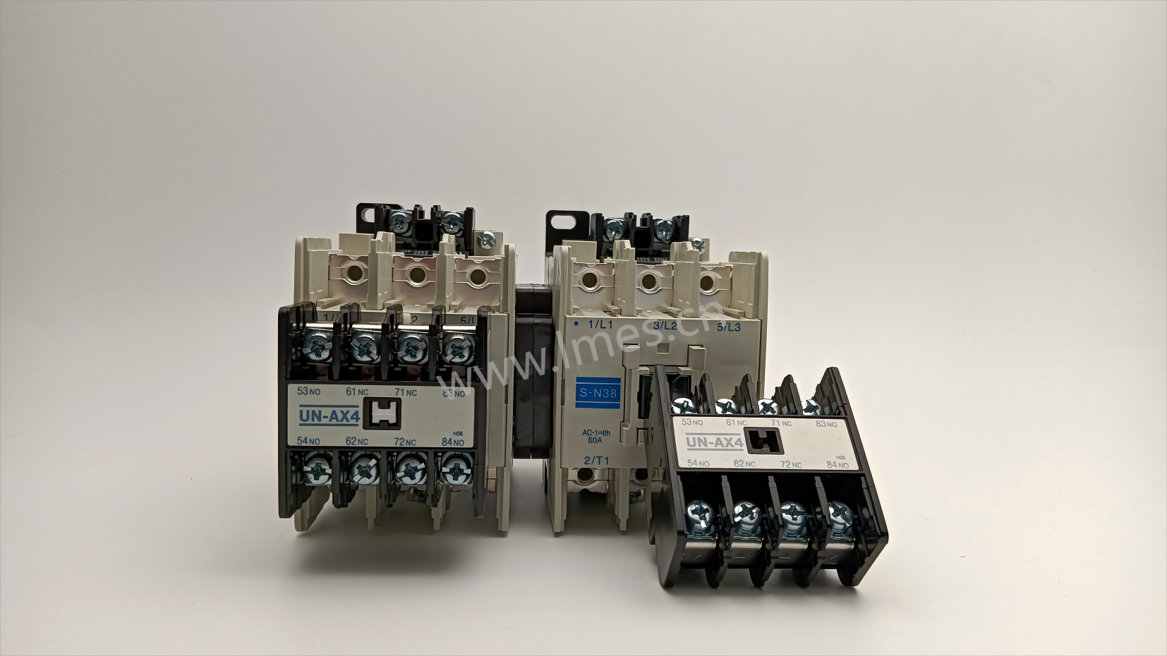 三菱接触器 S-N38 S-N48 S-2XN38 S-2XN48.png