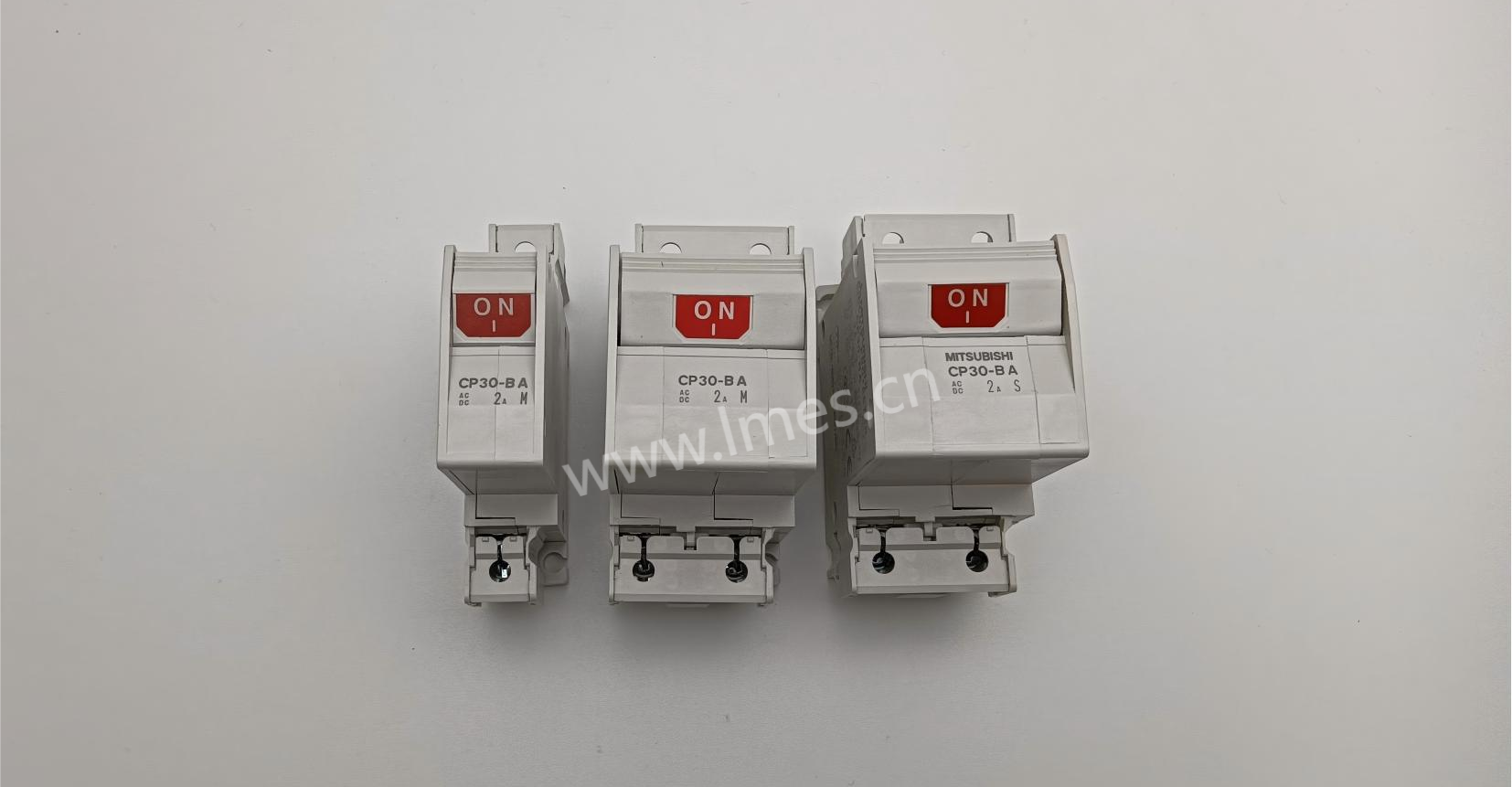 三菱设备用断路器CP30系列(1).png